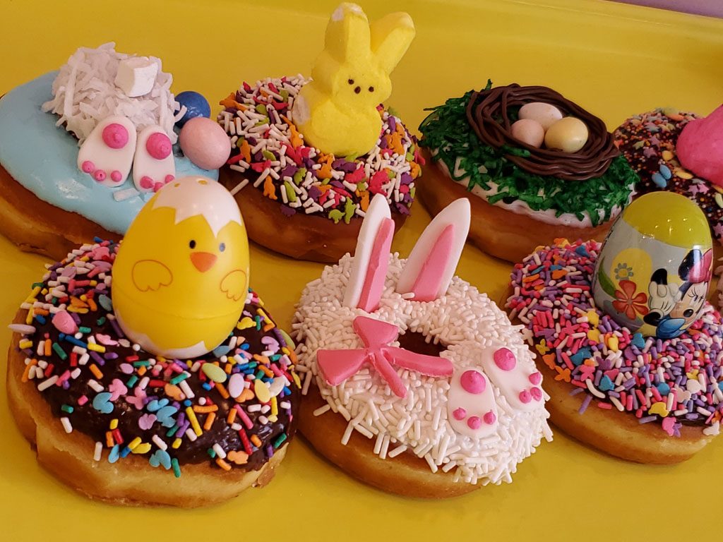 Easter Gift. Easter party donuts