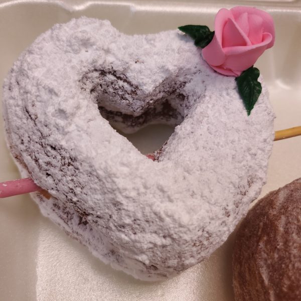 Valentines day gift, Valentines day donuts, Valentines day best gift. Valentines day gift near me, Croissant heart donuts, Heart Donuts, Heart gifts