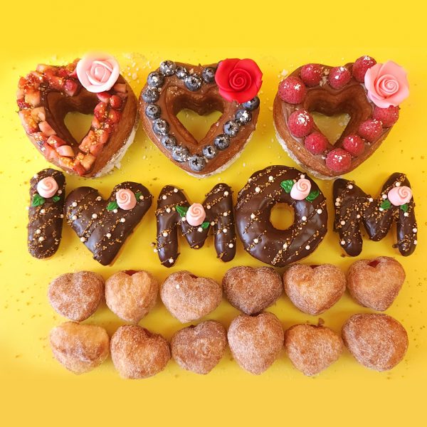 Mother's day gift donuts set